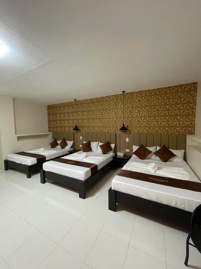 Hotel Dorotea Puerto Galera Eksteriør bilde